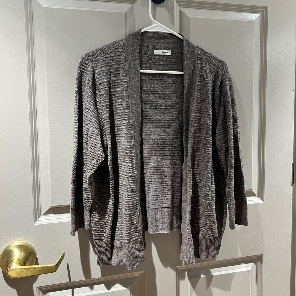 Women’s medium cardigan